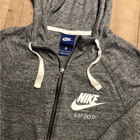 Nike Just Do It ~ Vintage Grey Women’s Hoodie Sz XS - Picture 3 of 3